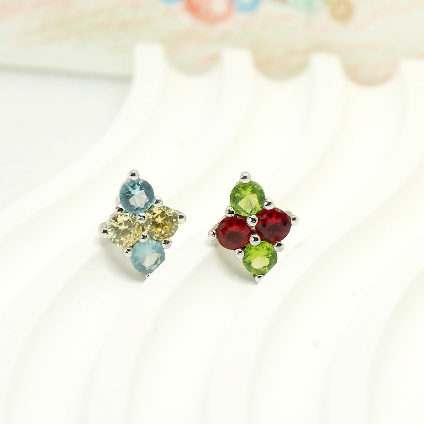 Moivita Four-Leaf Clover Crystal Earrings - Playful Asymmetry Color for a Fun and Unique Style