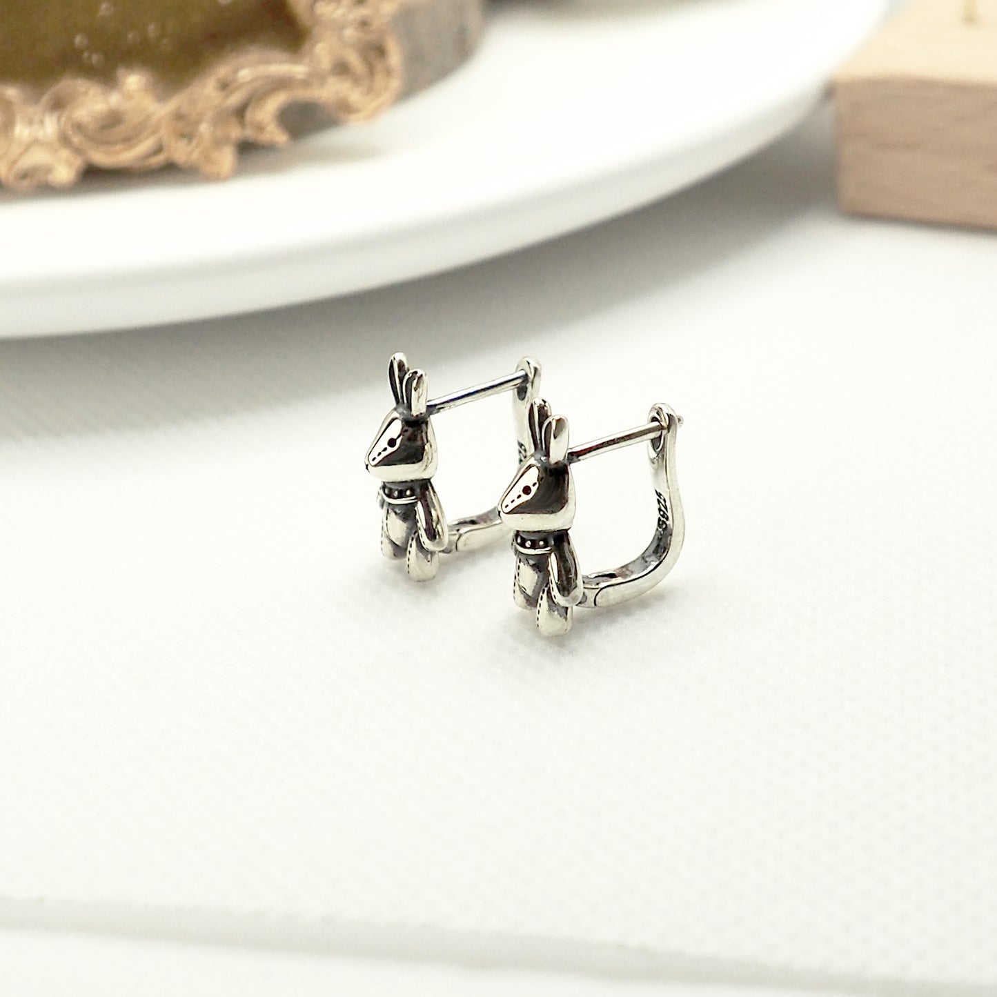 Moivita Vintage Happy Bunny Sterling Earrings - Adorable a Perfect Season's Gift